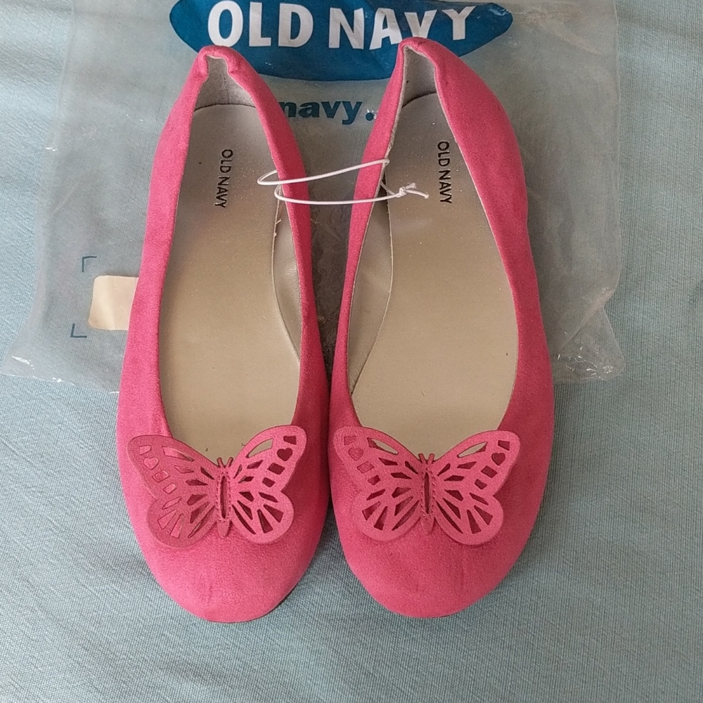 New Old Navy pink butterfly flats in a siz